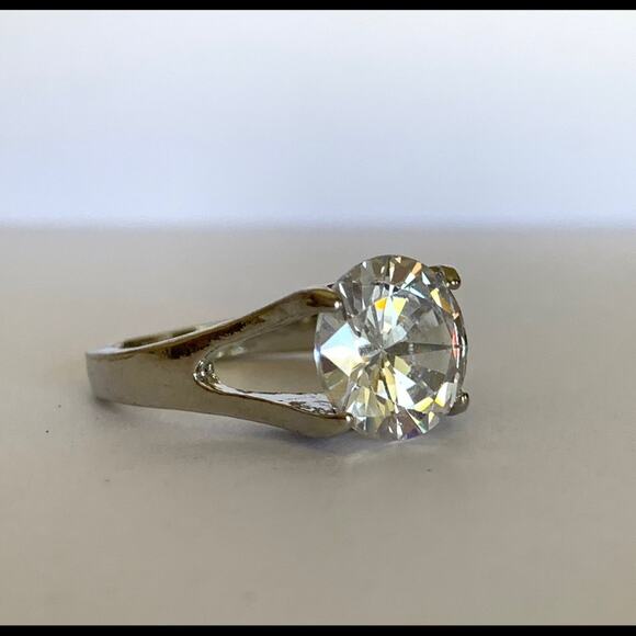 Diamond CZ Solitaire Engagement Silver Ring Size 6 - Picture 6 of 6